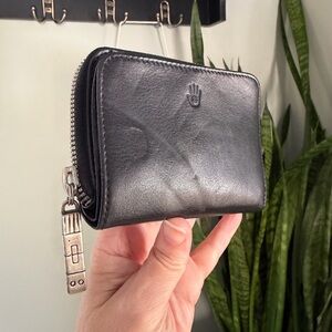 VTG 90s Lisa Jenks Black Leather Zip Around Wallet with Silver Zipper Pull